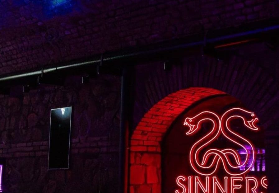 Sinners Club Roma sabato 23 dicembre 2023 Ape e disco